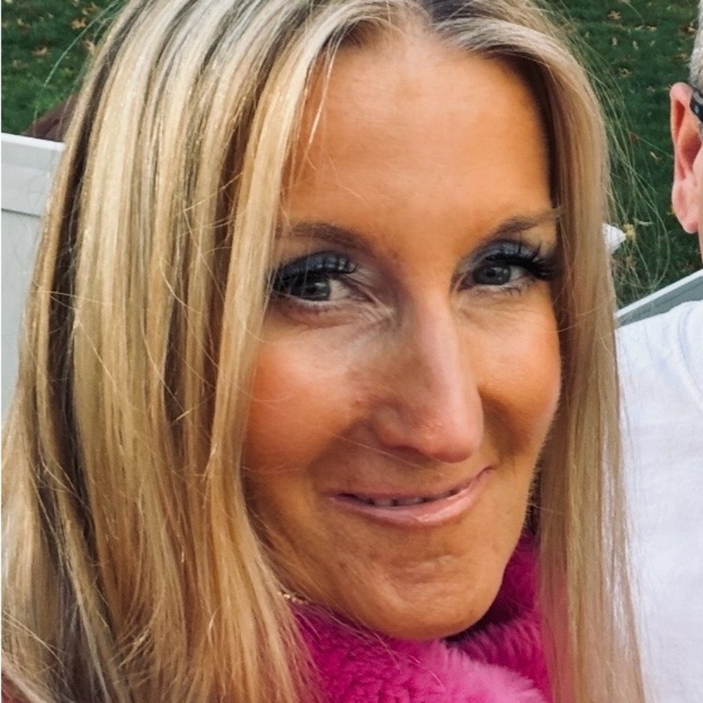 Meet your Posher, Debbie